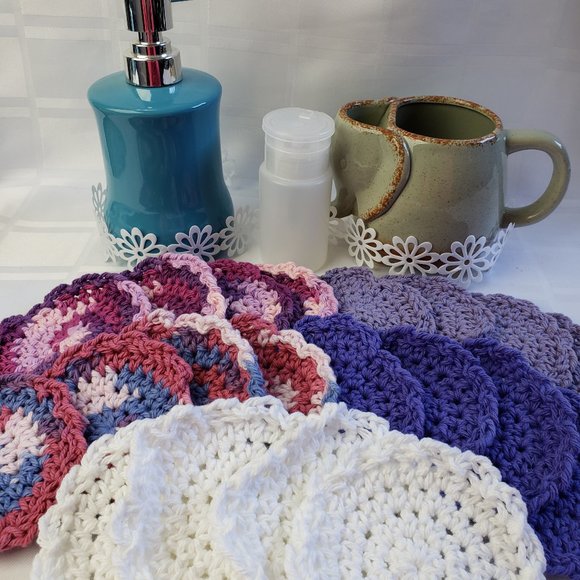 💄Exfoliating Makeup Remover Pads 💄 2/$12 - Picture 3 of 3